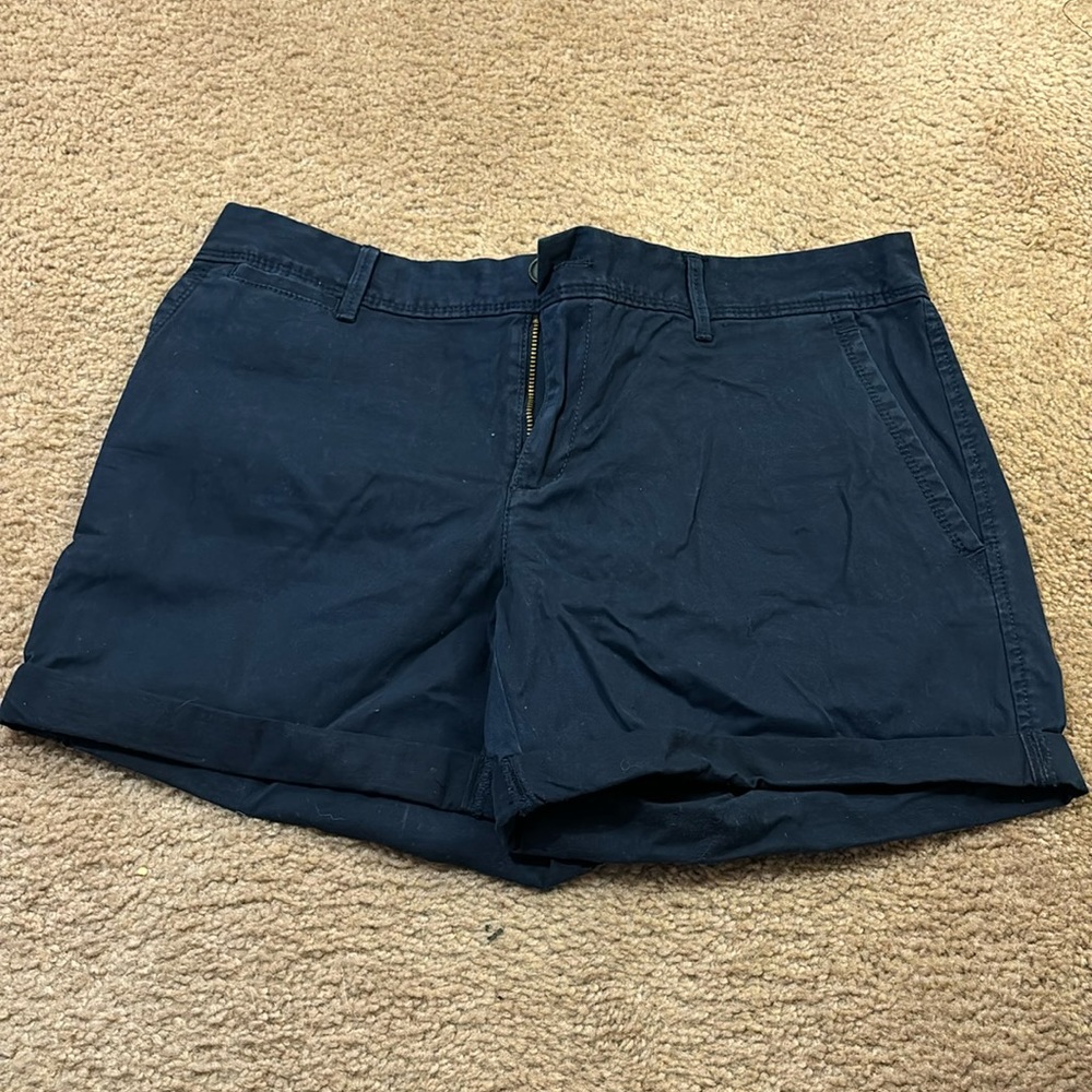 NWT. Banana Republic navy blue shorts size 8